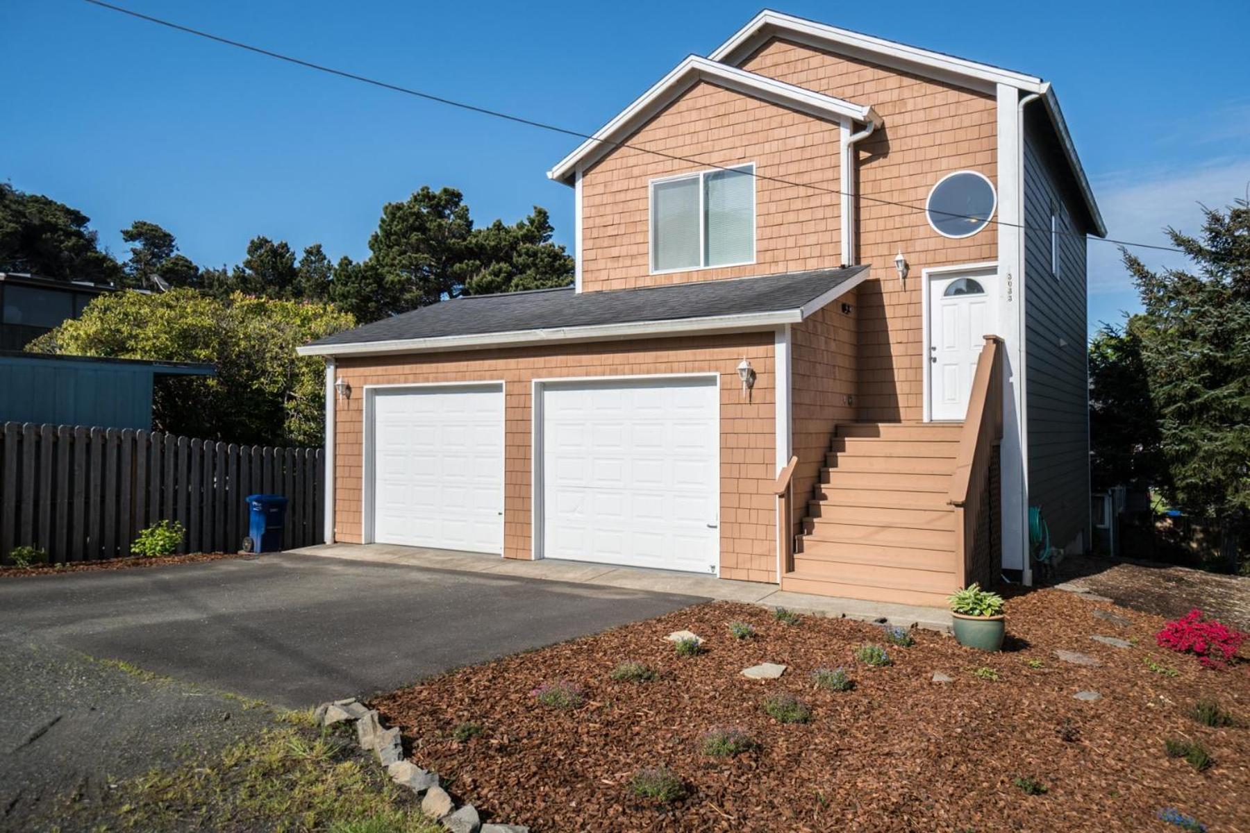 Family Tides Villa Lincoln City Exterior photo